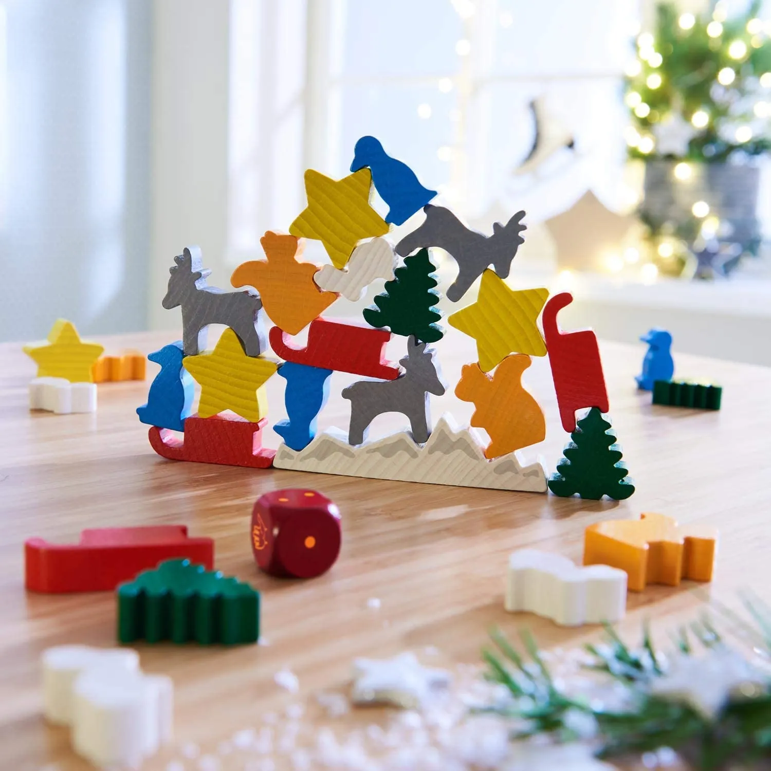 ANIMAL UPON ANIMAL CHRISTMAS
