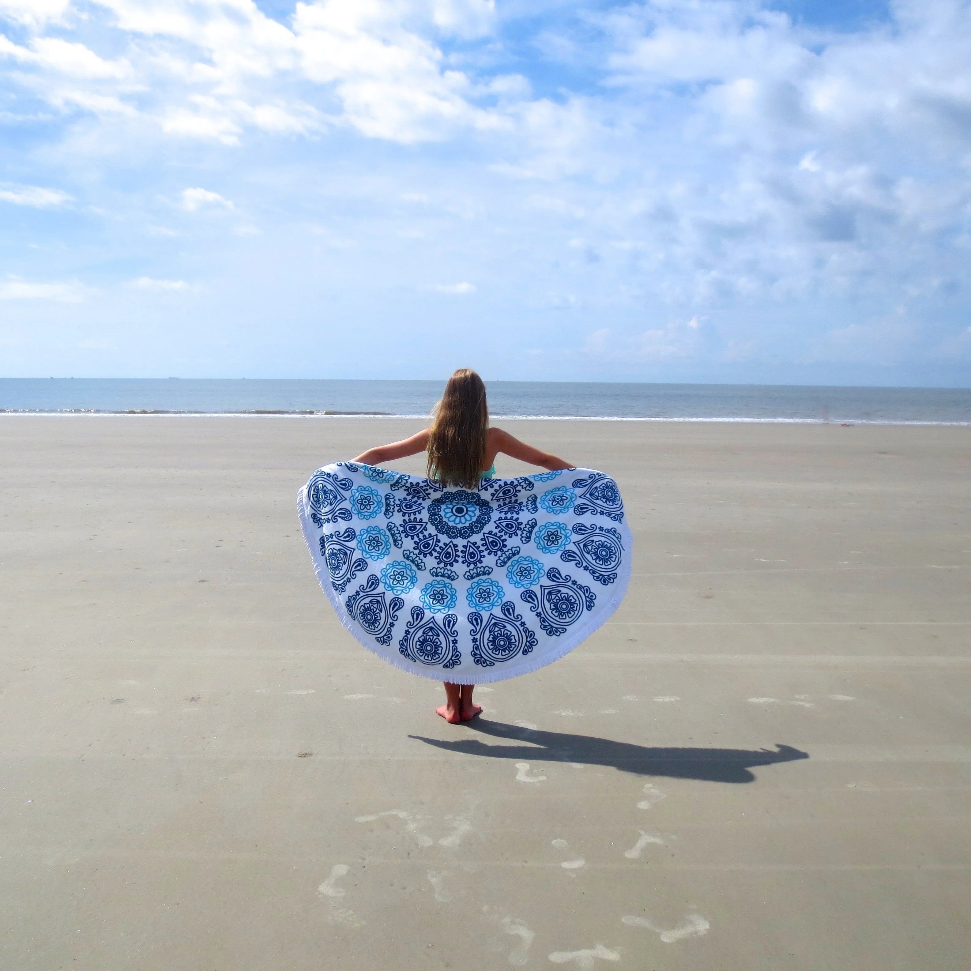 SwimZip Round Towel